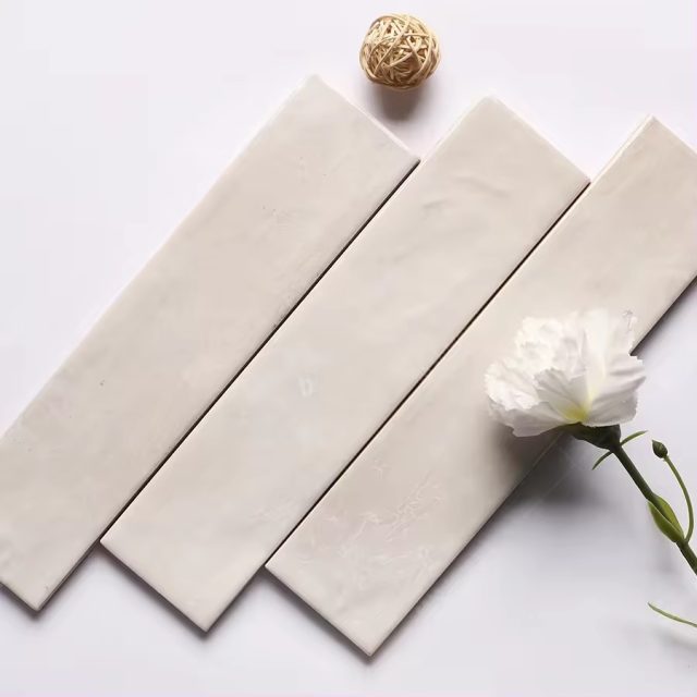 Glazed Ceramic Wall Tile (2) Glazed Ceramic Wall Tile (2)