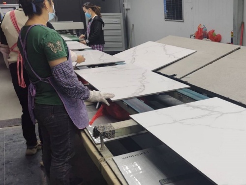 large-format-tile-surface-inspection-and-handling